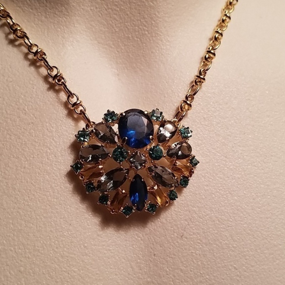 Carolee Cerulean‎ Skies Crystal Pendant necklace - Picture 2 of 5